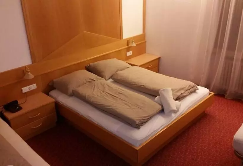 Hotelli & Camping Gisser