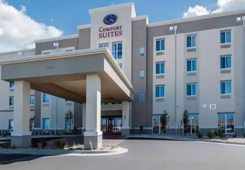 ホテル Comfort Suites Denver International Airport