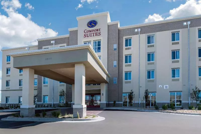 ホテル Comfort Suites Denver International Airport