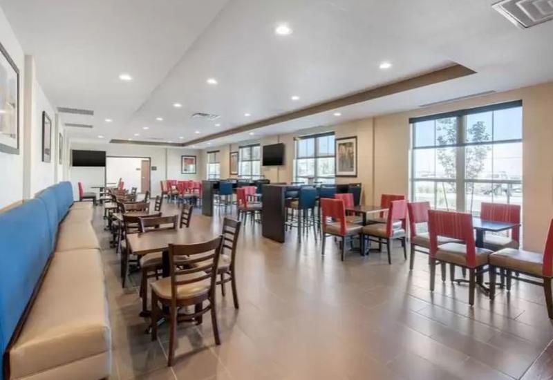 Hotel Comfort Suites Denver International Airport