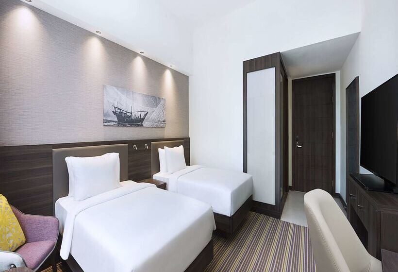 هتل Hampton By Hilton Dubai Airport