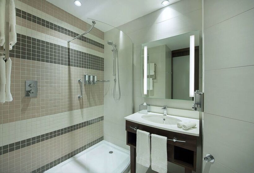 هتل Hampton By Hilton Dubai Airport