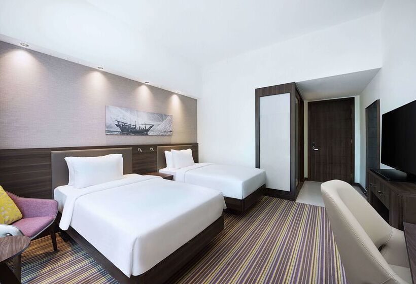 هتل Hampton By Hilton Dubai Airport