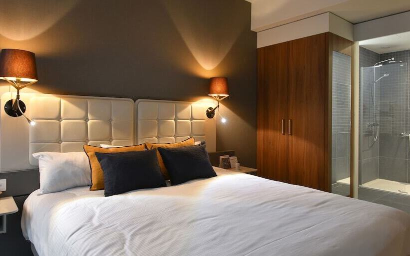 ホテル Martin S Louvainlaneuve