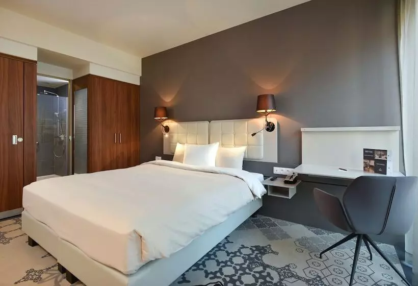 Hotelli Martin S Louvainlaneuve