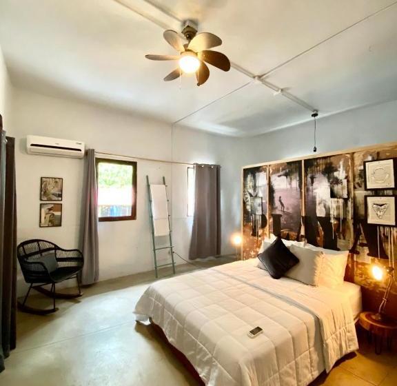 Отель Selina Santa Teresa South