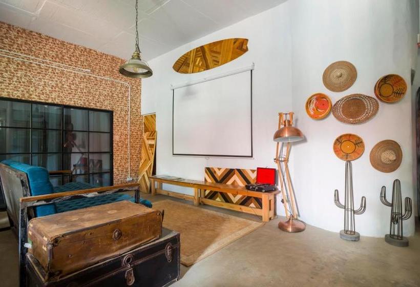 Отель Selina Santa Teresa South