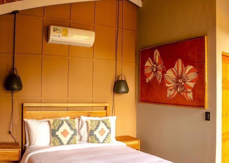 Отель Selina Santa Teresa South