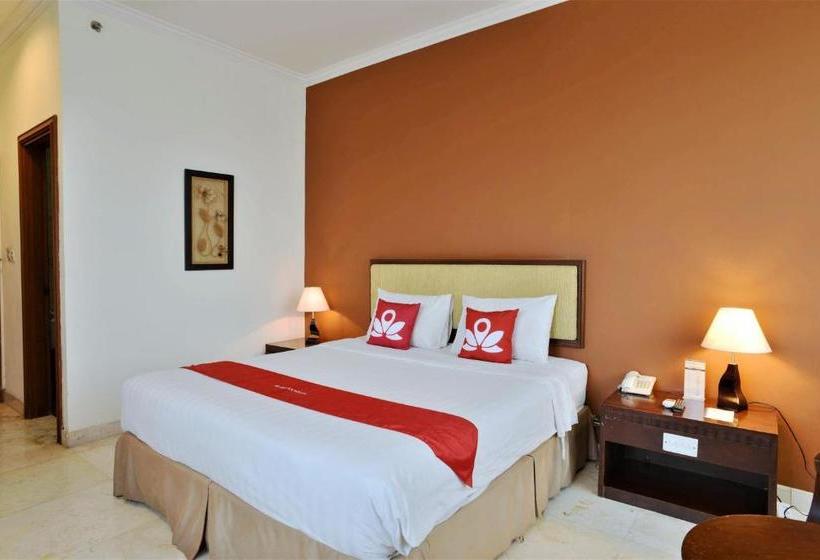 Отель Zen Rooms Near Grand Indonesia Mall