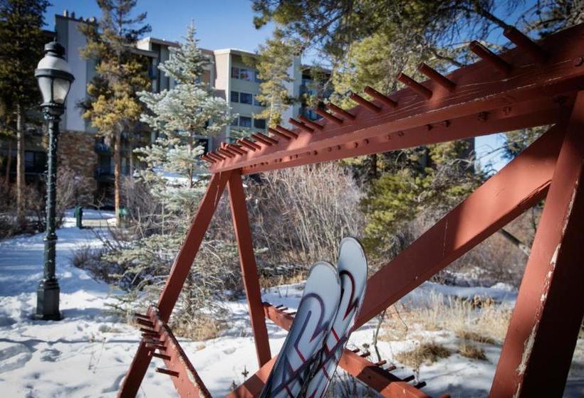 Two Bedroom 304 At Trails End