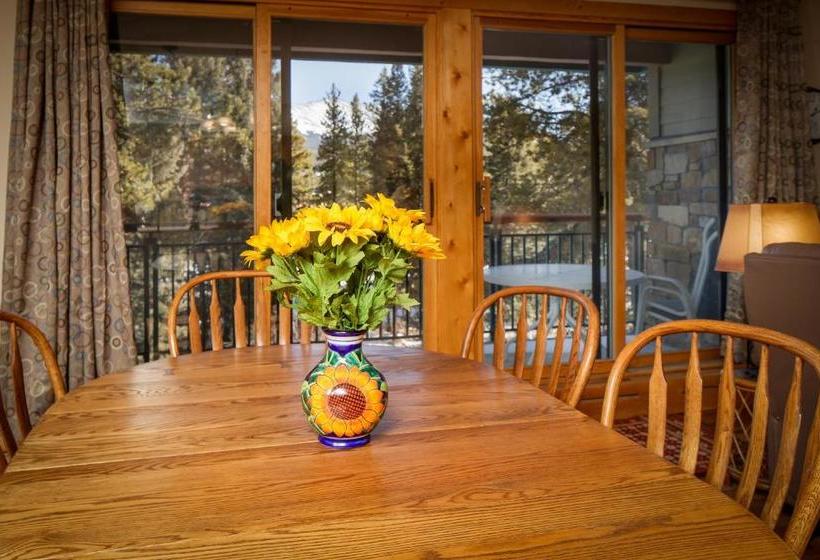 Two Bedroom 304 At Trails End