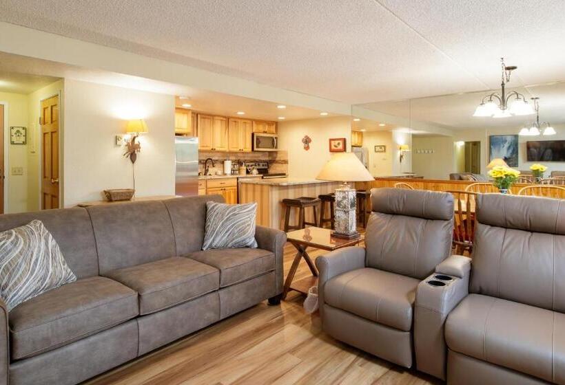 Two Bedroom 304 At Trails End