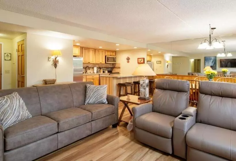 Two Bedroom 304 At Trails End