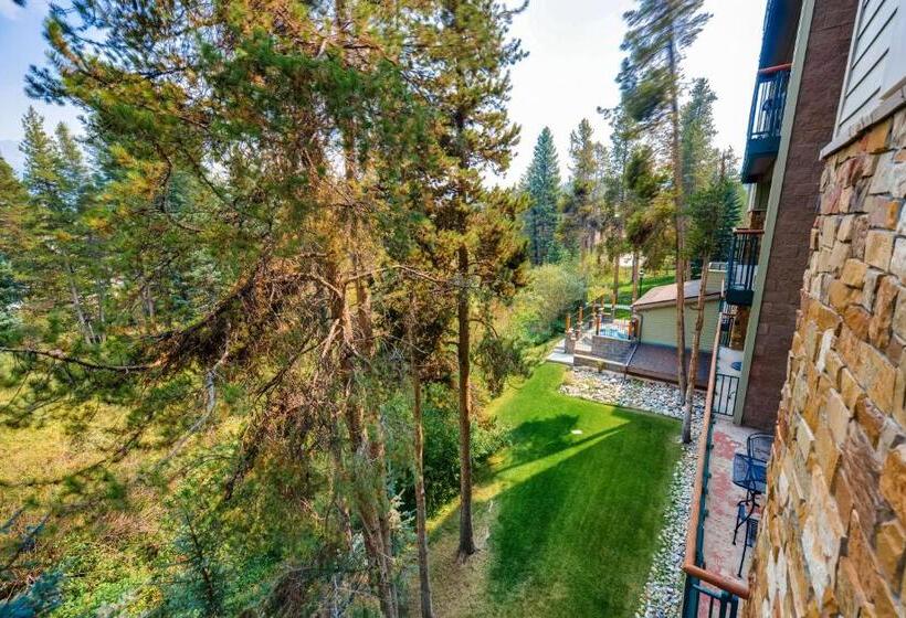 Two Bedroom 304 At Trails End