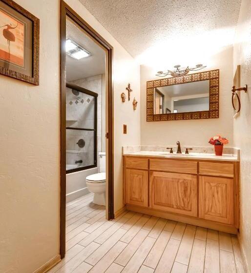 Two Bedroom 304 At Trails End