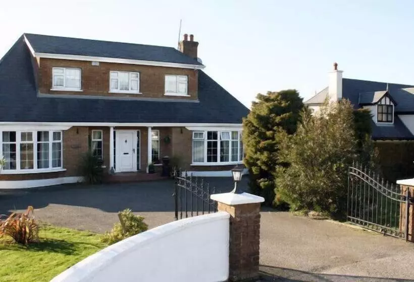 Aamiaismajoitus (B&B) Beaufort House Accomodation