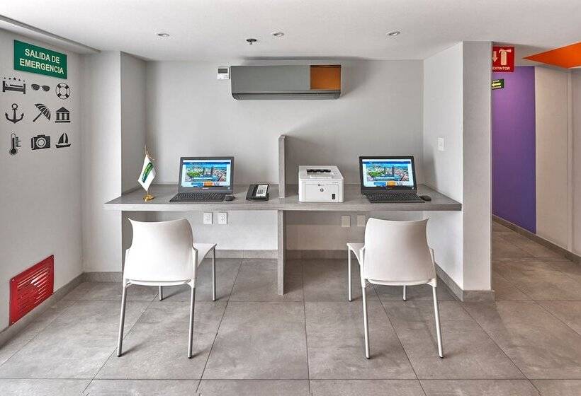 Отель City Express Junior By Marriott Ciudad De México Sullivan