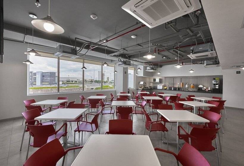 Отель City Express Junior By Marriott Ciudad De México Sullivan