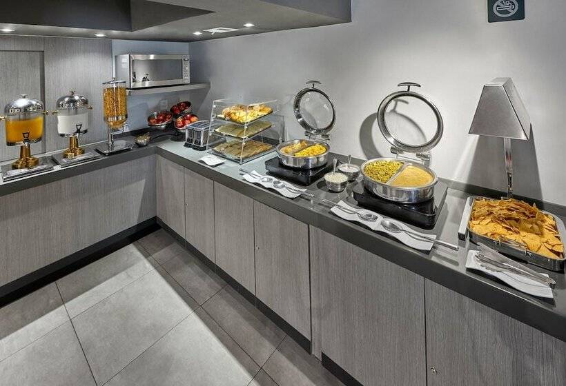 Отель City Express Junior By Marriott Ciudad De México Sullivan