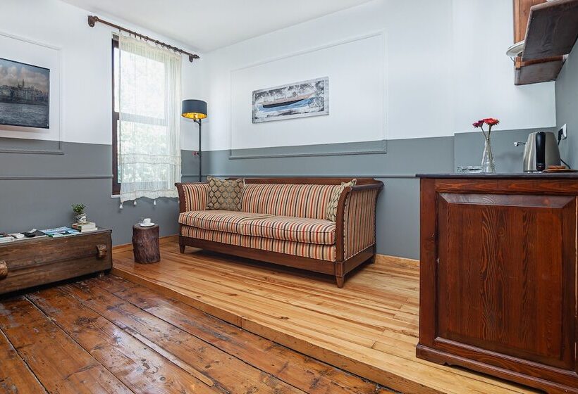 Отель Historic Galata