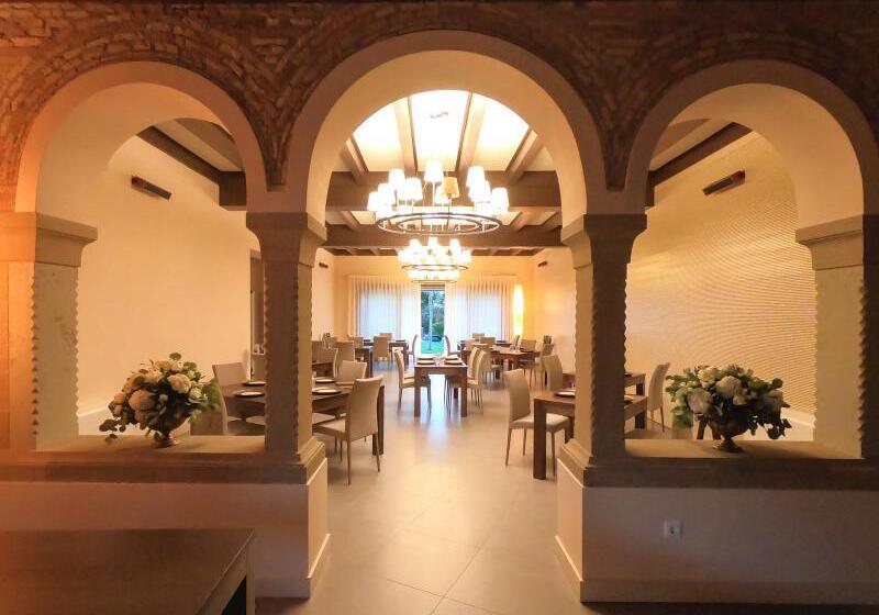 هتل Les Clarisses Boutique