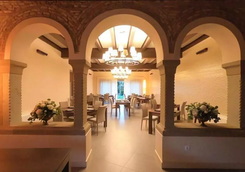 Hotelli Les Clarisses Boutique