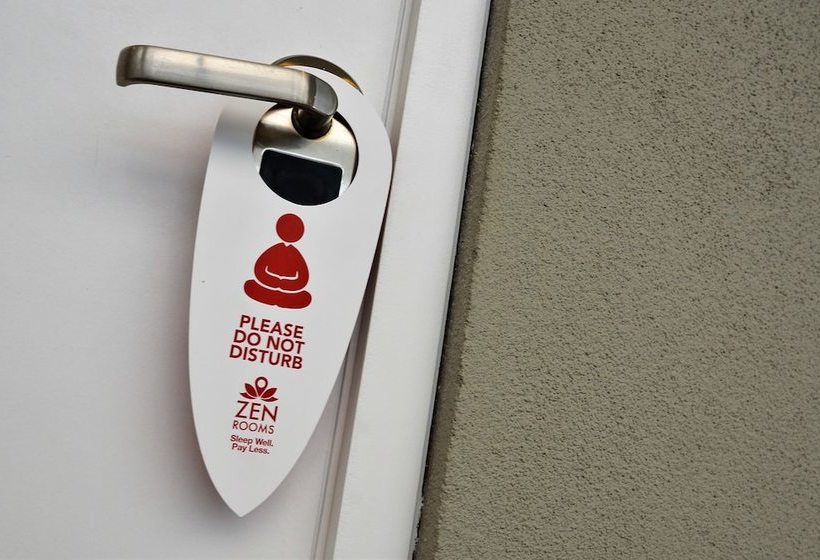 Отель Zen Rooms Kedonganan Batur Sari