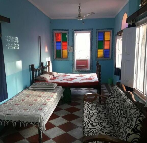 Hotel Paramount Palace