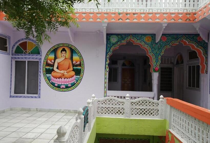 Hotel Paramount Palace