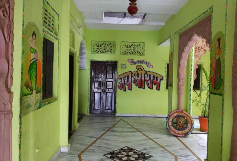 Hotel Paramount Palace