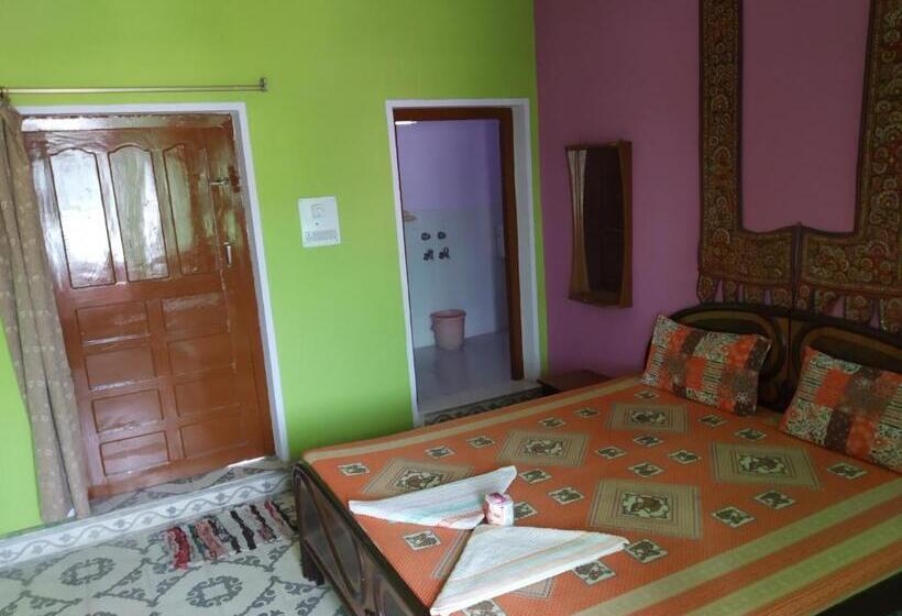 Hotel Paramount Palace