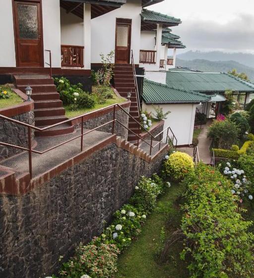 هتل Sky Green Resort