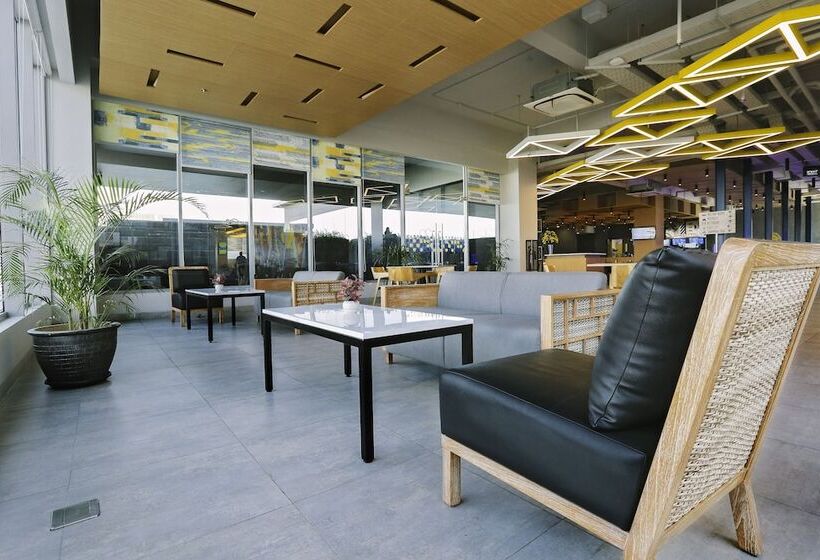 Yello Hotel Paskal Bandung