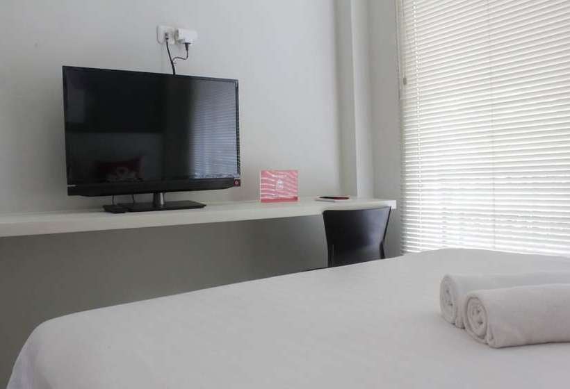 בית מלון כפרי Zen Rooms Kuningan Anggrek