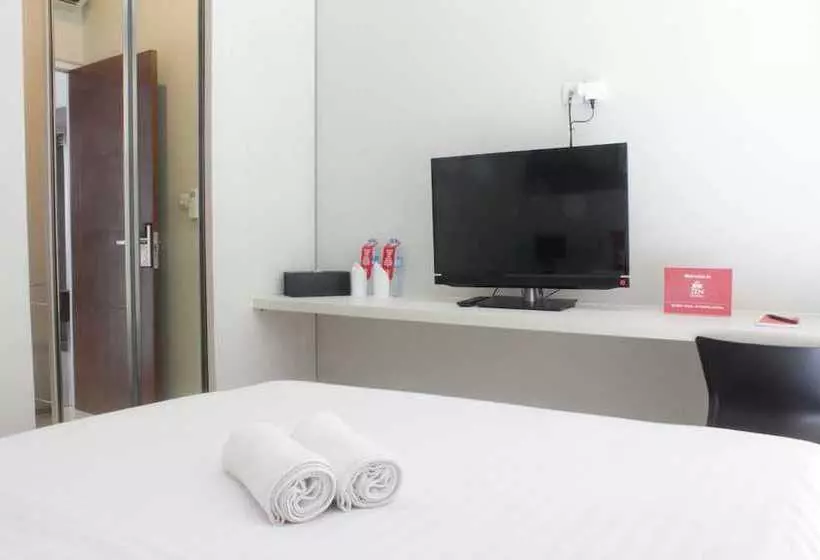 ホテル Zen Rooms Kuningan Anggrek
