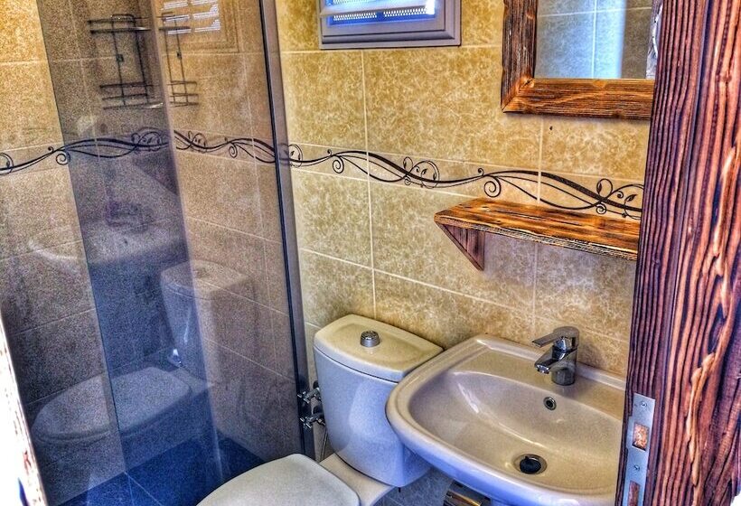 Parmis Boutique House