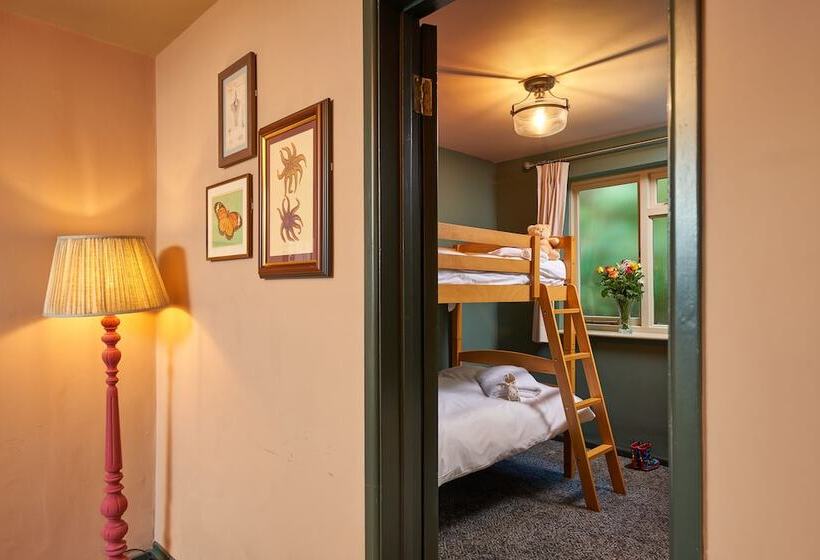 Общежитие Hope & Anchor