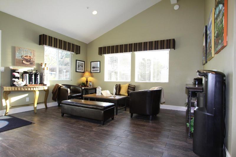 هاستل Monterey Peninsula Inn