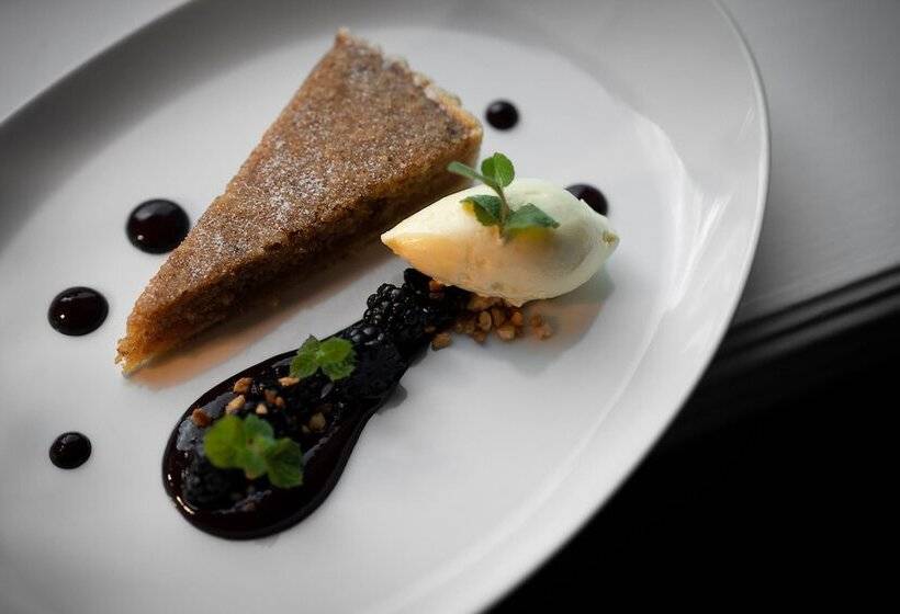 הוסטל The Walnut Tree Inn