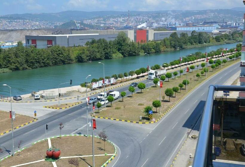 Grand Ahos Hotel & Spa