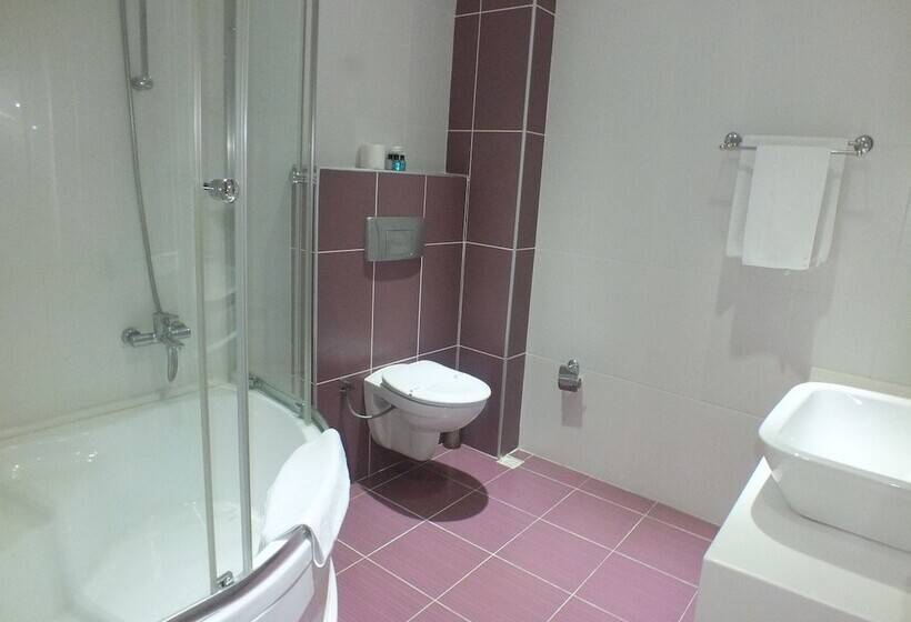 Grand Ahos Hotel & Spa