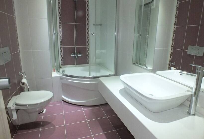 Grand Ahos Hotel & Spa