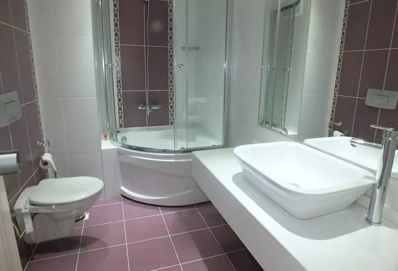 Grand Ahos Hotel & Spa