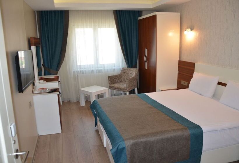 Grand Ahos Hotel & Spa