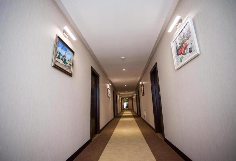 Harmony Hotel Baku