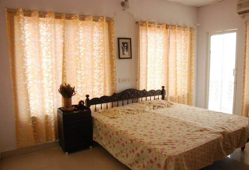 فندق Akshay Homestay