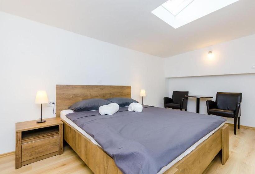 בית מלון כפרי Rooms Baza