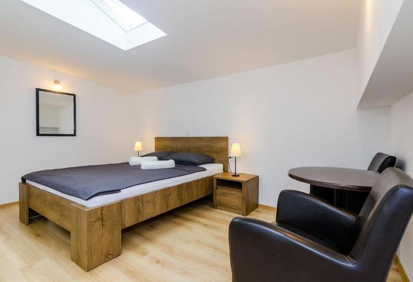 בית מלון כפרי Rooms Baza