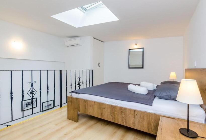 בית מלון כפרי Rooms Baza