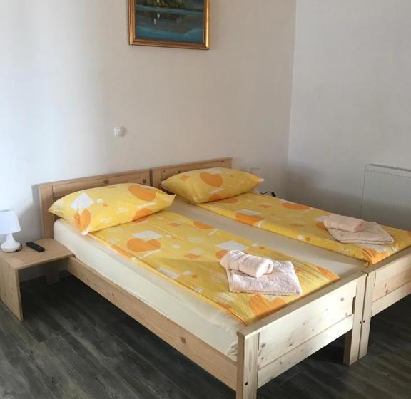 Pensjonat Apartments & Rooms Preseren